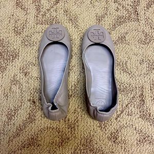 Tory Burch Minnie Flats, French Grey - size 8.5